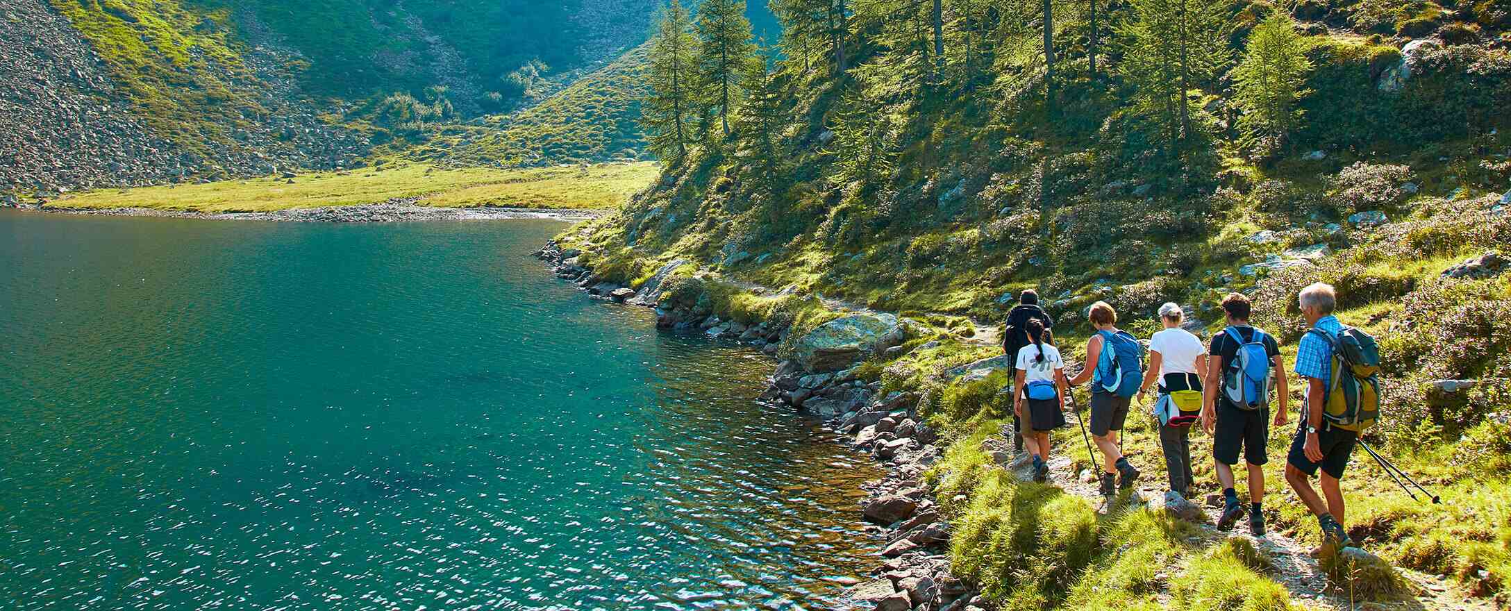 Menschen beim Bergwandern